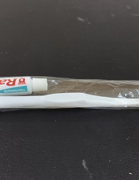<FA-104> 6" Toothbrush with 5gm Raiya Toothpaste in Laminated Tube (50 pkt) <FA-104> 6" Toothbrush with 5gm Raiya Toothpaste in Laminated Tube (50 pkt)